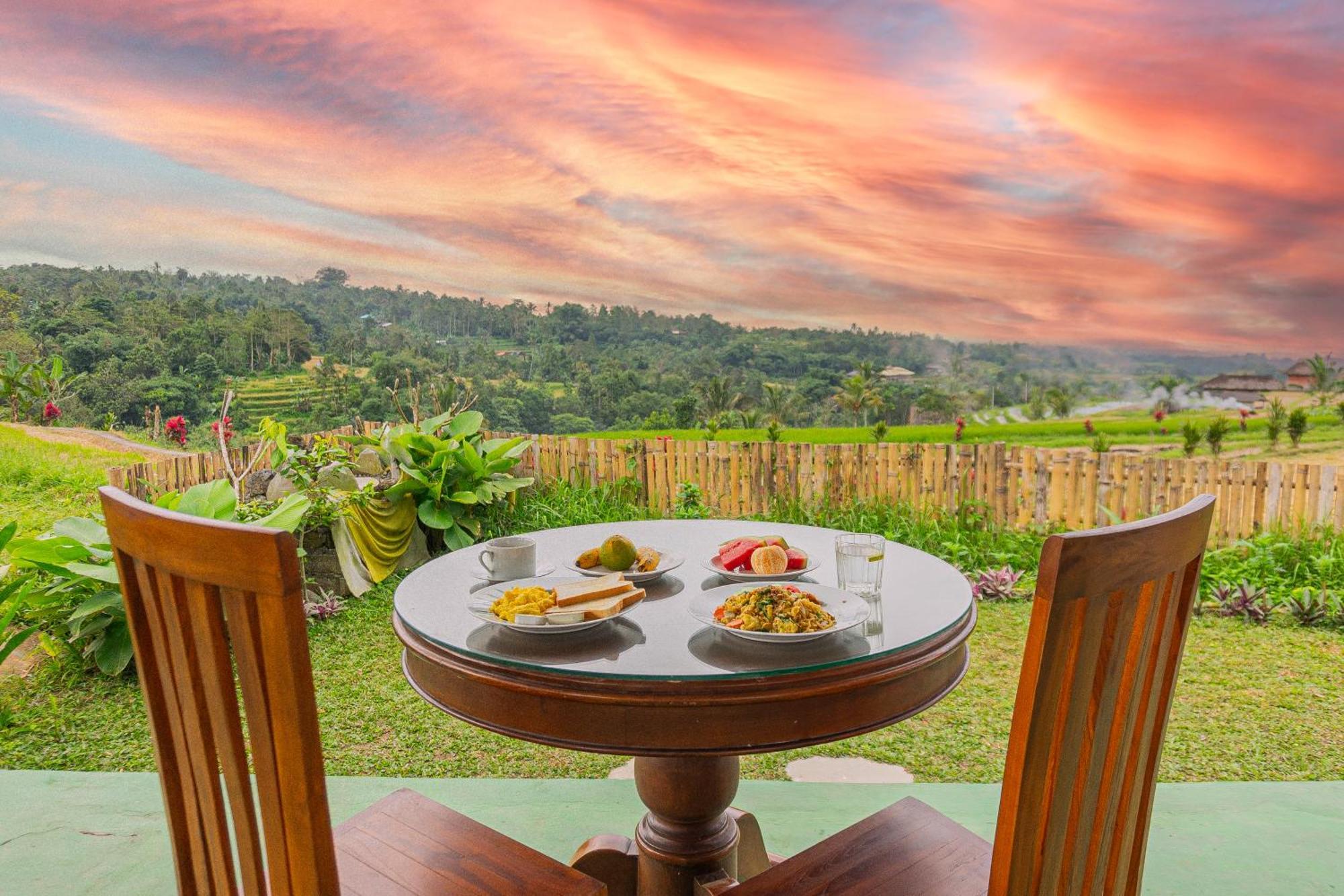 Santya Loka Lodge & Twin Waterfall Jatiluwih Exterior foto